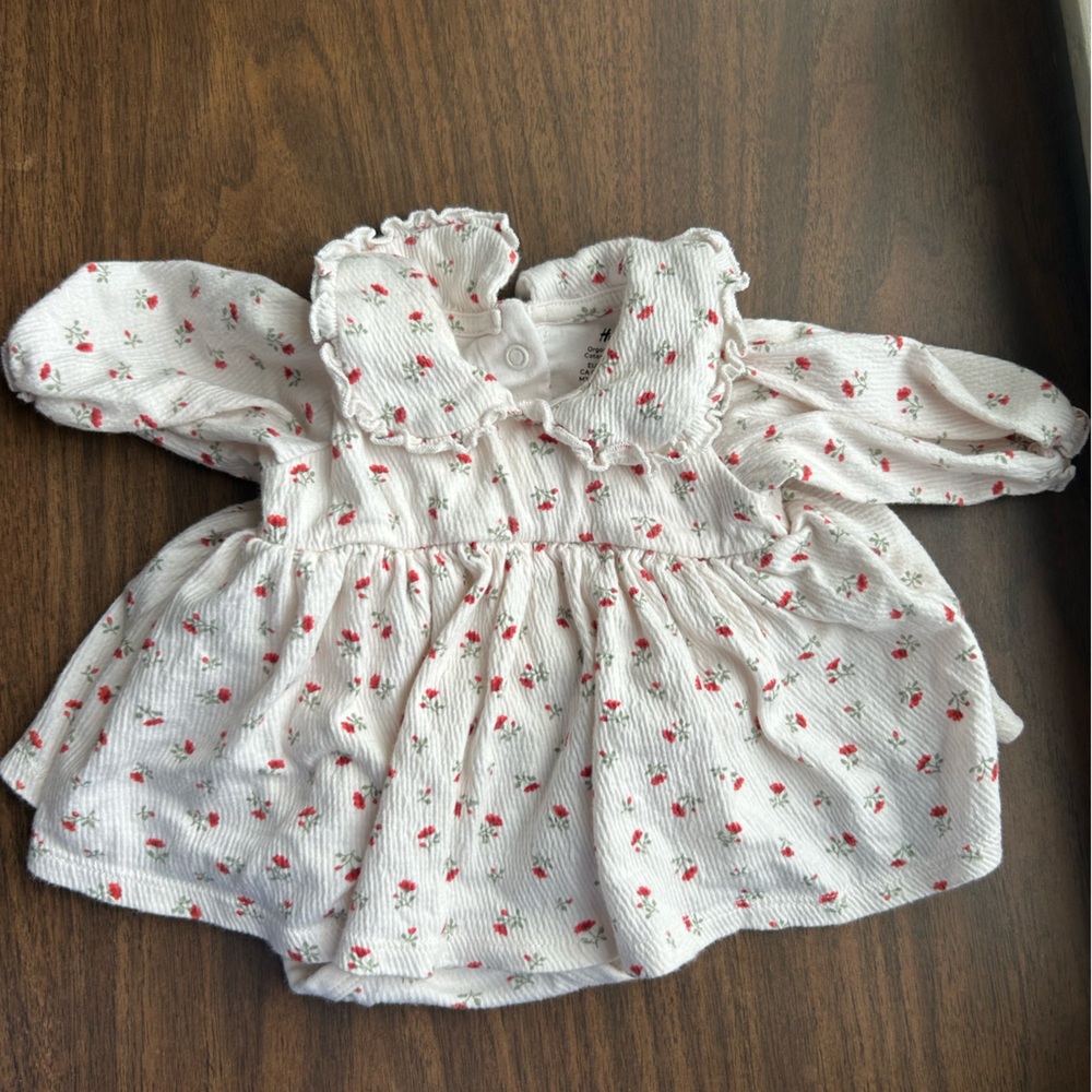 H&M Organic Cotton Cream Floral Peter Pan Collar Ruffle Dress - PM (fits NB)